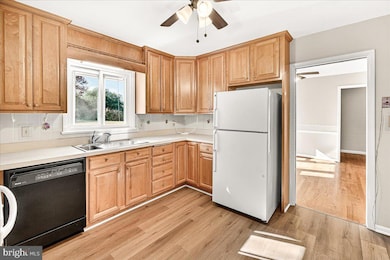 6905 Vista Dr, Frederick, MD 21702 - photo 4