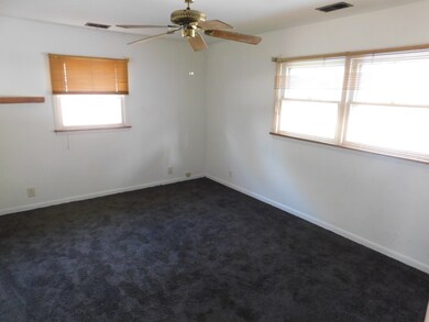 18661 Loras Ln, Country Club Hills, IL 60478 - photo 3