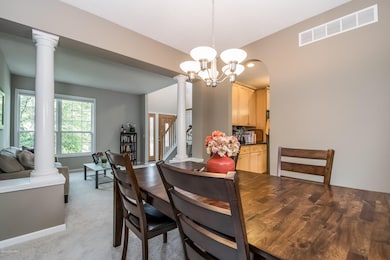 015-Dining_Room-3303024-medium