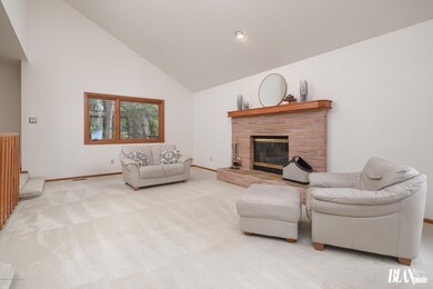 105_190903_realestate