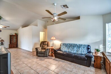 8066 E Dartmouth St, Mesa, AZ 85207 - photo 5
