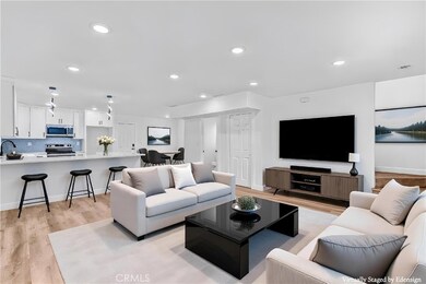 20302 Oxnard St, Los Angeles, CA 91367 - photo 2