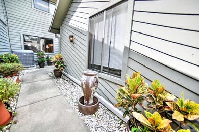 Deer Lake Circle-60