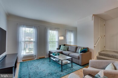 5439 Summer Leaf Ln, Alexandria, VA 22312 - photo 4