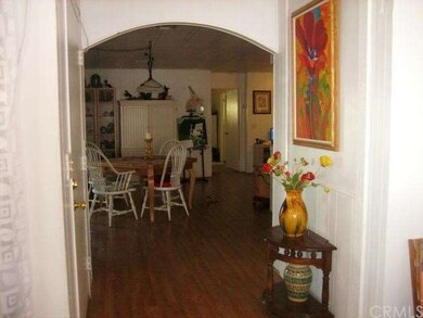 Alcove from Living Room to Family / Dining Area