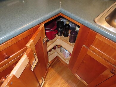 44 Windsor Ct unit 44, Keene, NH 03431 - photo 3