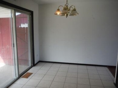 1411 Lizabeth Ln, Waukegan, IL 60087 - photo 6