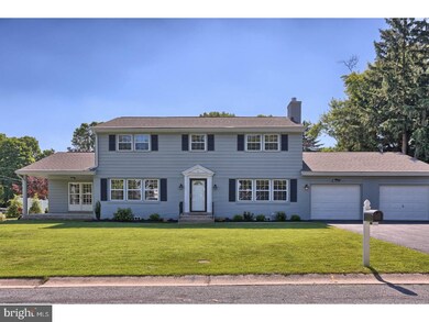 3211 Westview Dr, Reading, PA 19605 - photo 2