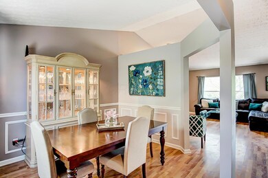 FORMAL DINING