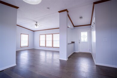 100 Salt Lick Ct, Springtown, TX 76082 - photo 4