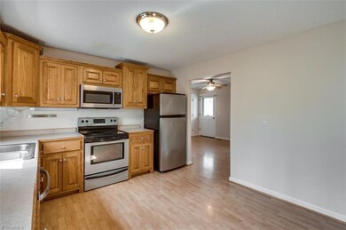 1249 Muriel Ln, Asheboro, NC 27205 - photo 7