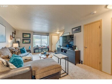 2501 E 2nd St unit 6, Newberg, OR 97132 - photo 4