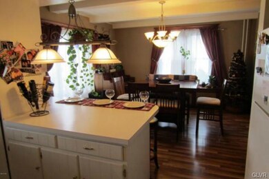 KITCHEN TO DINING ROOM
