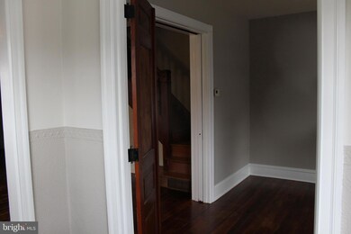 1105 W Broad St, Quakertown, PA 18951 - photo 5