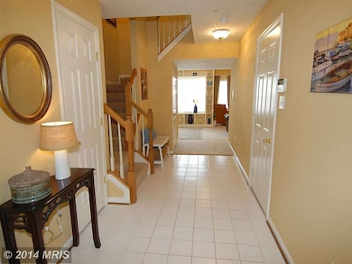 13073 Woodcutter Cir, Germantown, MD 20876 - photo 4
