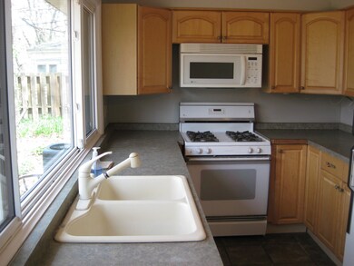 110 N Dorchester Ave, Wheaton, IL 60187 - photo 5