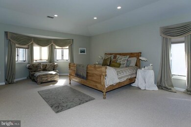 6546 80th St, Cabin John, MD 20818 - photo 4