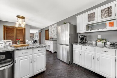 8776 Hanley Ln, Crown Point, IN 46307 - photo 5