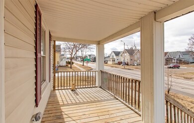 901 Ellis Blvd NW, Cedar Rapids, IA 52405 - photo 2