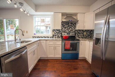 8204 Hammond Branch Way, Laurel, MD 20723 - photo 4