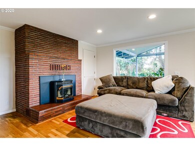 30104 Hayes Ln, Junction City, OR 97448 - photo 7