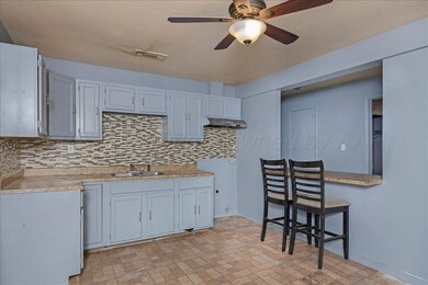 07-A- Kitchen