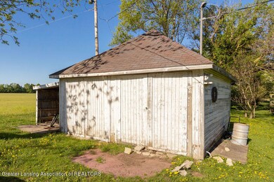 1711 N Vernon Rd, Corunna, MI 48817 - photo 6