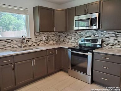 11424 Pine Mesa Dr, San Antonio, TX 78245 - photo 7