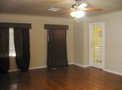 928 E Cedar St, Seguin, TX 78155 - photo 4