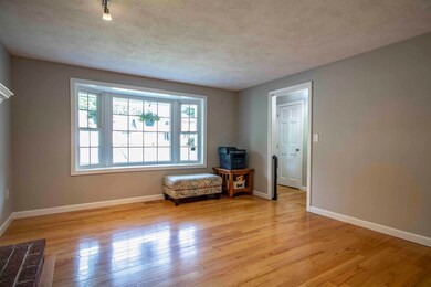 8 Cathedral Cir, Nashua, NH 03063 - photo 7