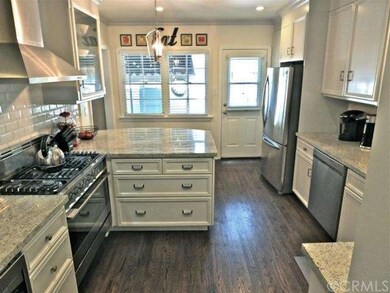 BEAUTIFUL kitchen with white/gray granite counters
