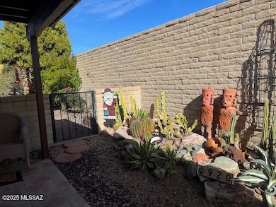 920 W Camino Sagasta, Green Valley, AZ 85622 - photo 7