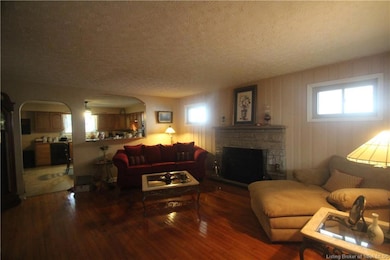 2303 Mclean Ave, New Albany, IN 47150 - photo 4