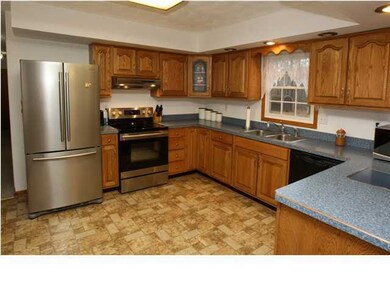 510 Mapleview Dr, Mount Washington, KY 40047 - photo 5