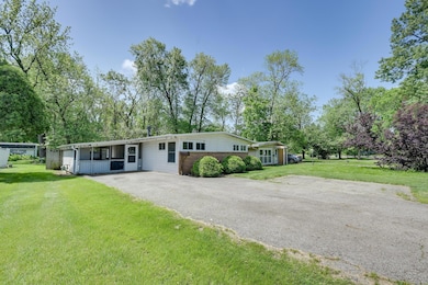 2313 Airport Dr Columbus OH 43219 USA-00