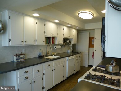 310 Marlyn Ln, Wallingford, PA 19086 - photo 4