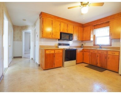 59 Florence St, Dracut, MA 01826 - photo 5