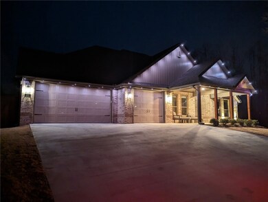 1005 Red Oak Loop, Springdale, AR 72762 - photo 3