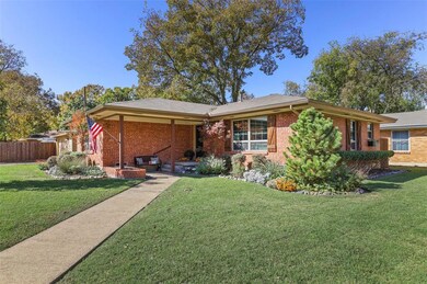 7340 Wake Forrest Dr, Dallas, TX 75214 - photo 2