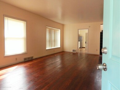 1142 Dakin St, Lansing, MI 48912 - photo 5