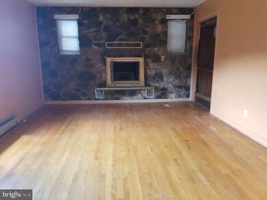 998 James Monroe Hwy, Colonial Beach, VA 22443 - photo 3