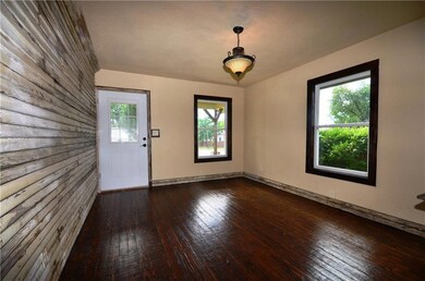 1421 N Cleveland Ave, Sherman, TX 75090 - photo 5