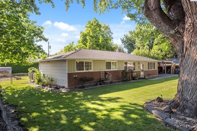 1043 Elm St, Prosser, WA 99350 - photo 3