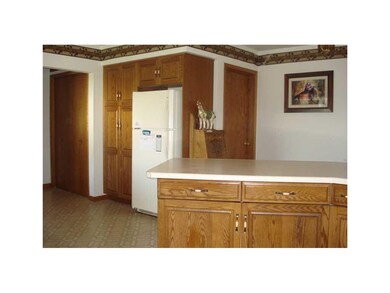Kitchen. Loads of cabinets, counter space, built i