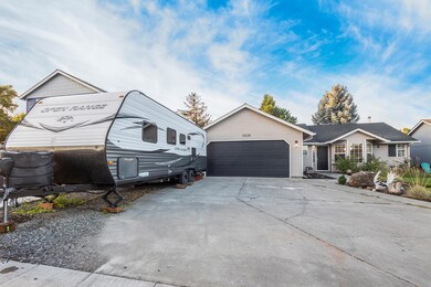 3028 SW Quartz Place, Redmond, OR 97756 - photo 2