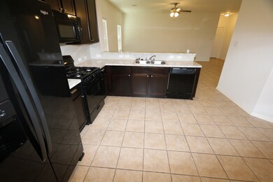 819 Junction Point Ln, Tomball, TX 77375 - photo 5