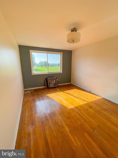 1008 Middleborough Rd, Essex, MD 21221 - photo 7