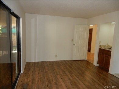 22518 Avenue San Luis, Woodland Hills, CA 91364 - photo 6