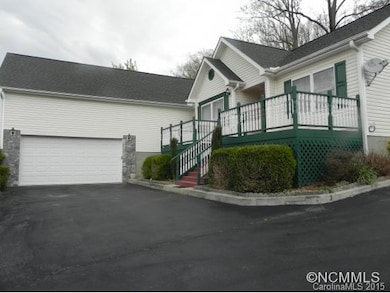 31 N Willow Brook Dr, Asheville, NC 28806 - photo 2