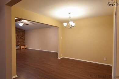 1545 Malcolm Ln, Wichita Falls, TX 76302 - photo 7